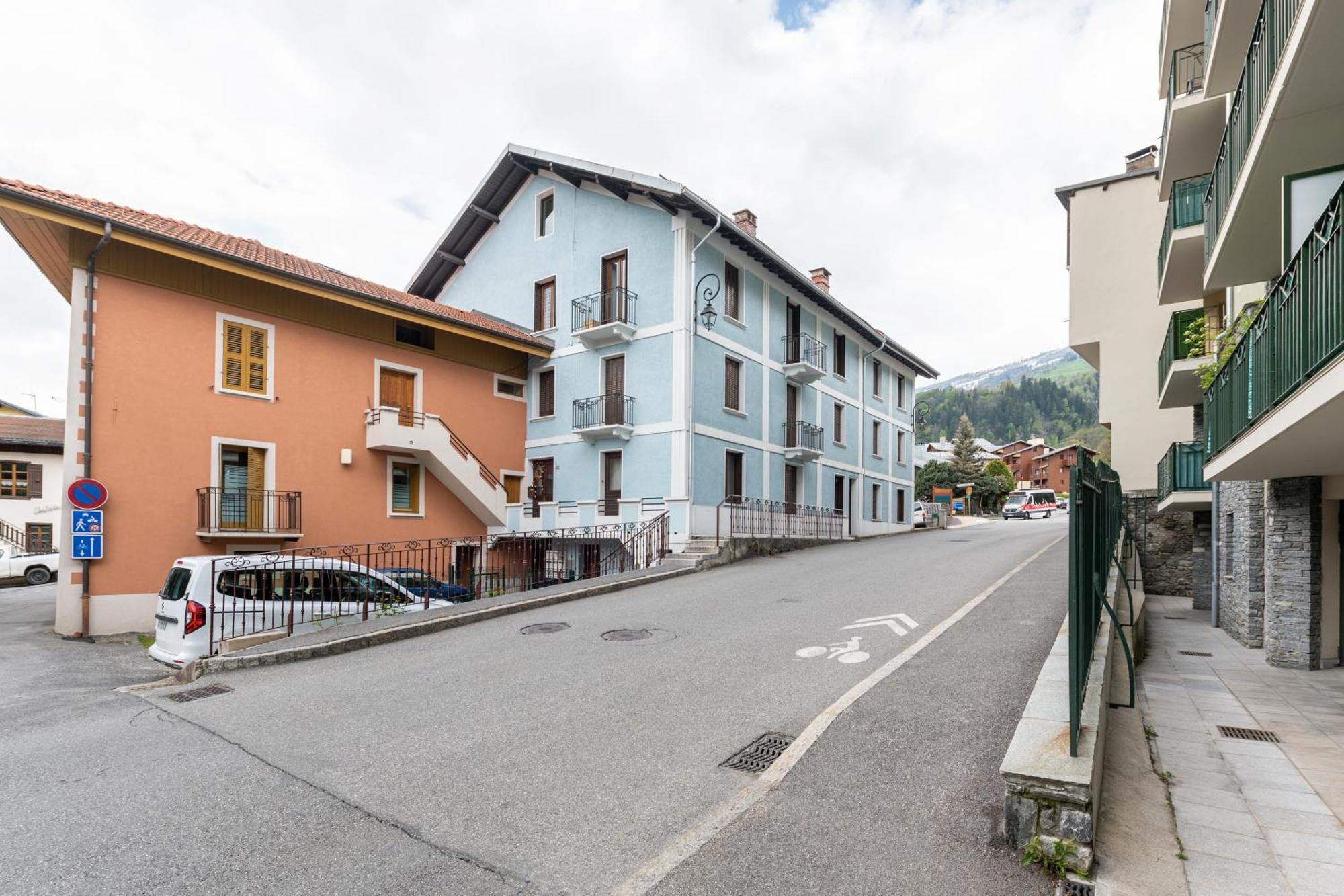 Bed End Breakfast Du Centre Bed & Breakfast Bourg-Saint-Maurice Exterior photo